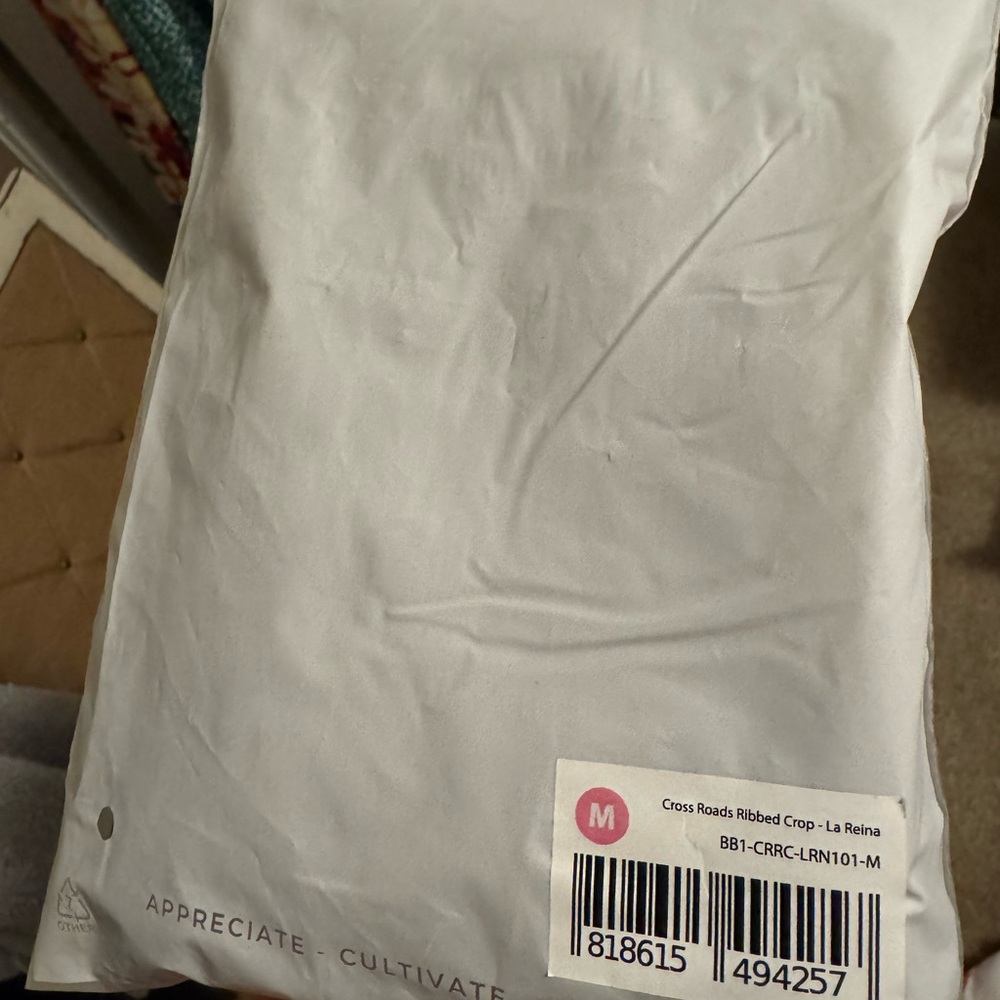 Buffbunny ribbed crop top - Picture 3 of 3